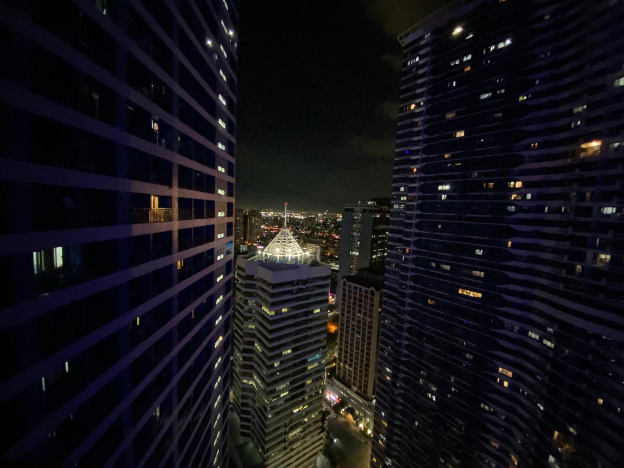 Frost At Air Residences Makati Manila Exterior foto
