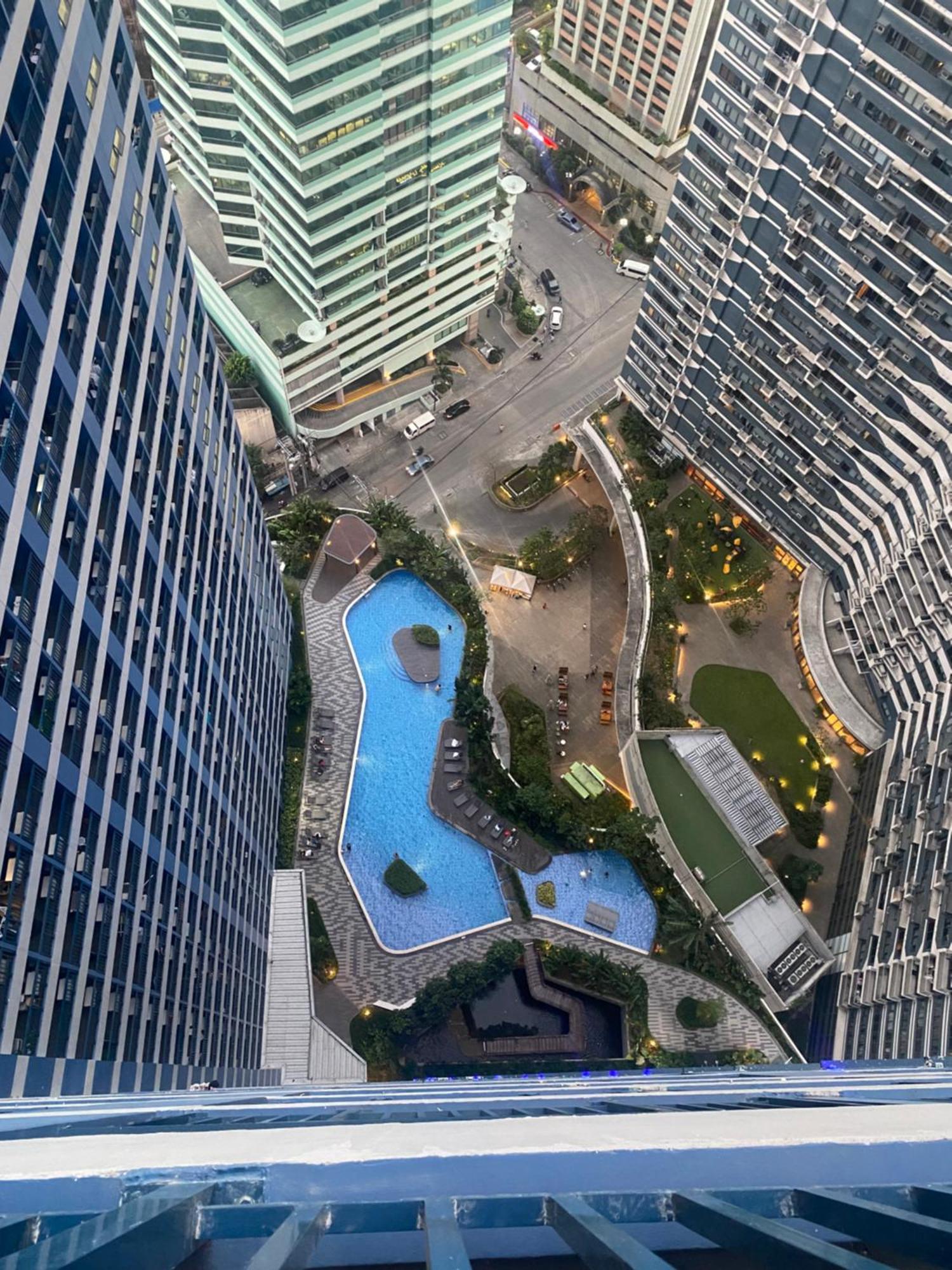 Frost At Air Residences Makati Manila Exterior foto
